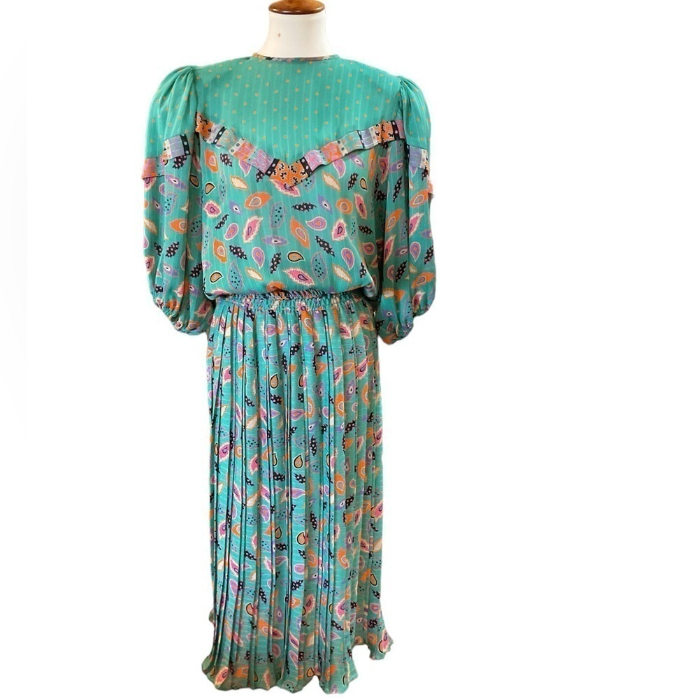 Vintage 80s Susan Frair 2 Piece Polka Dot Paisley Long Sleeve Top and Skirt